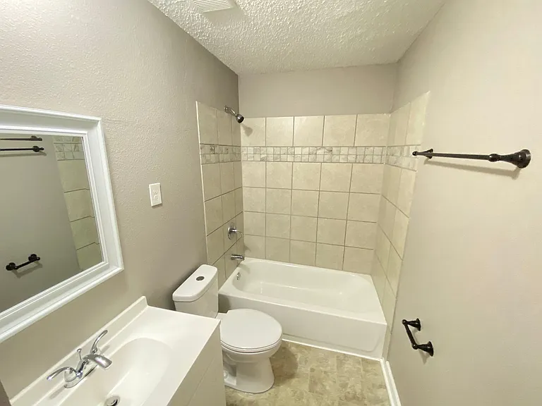 2473 Chattering Ln — Photo 10