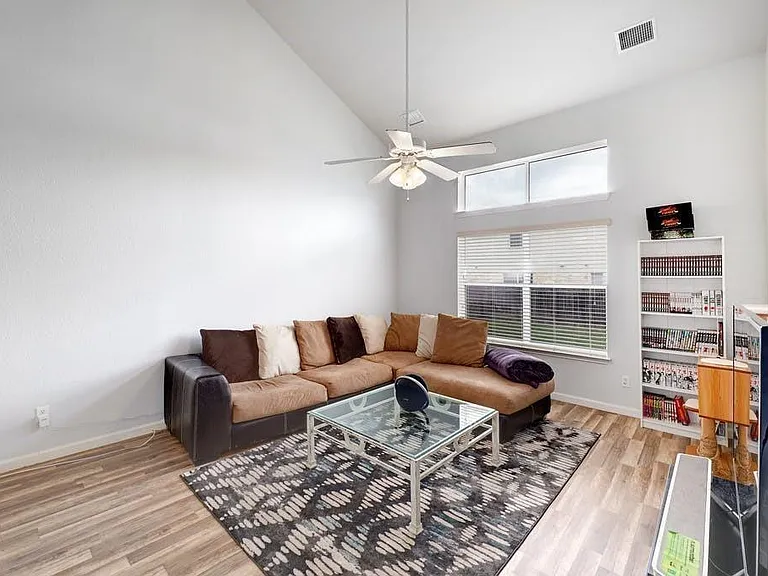 505 Woodsorrel Way — Photo 4