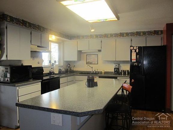 5th image of 6950 SE Scenic Dr