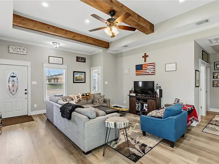 1200 Military Dr — Photo 4
