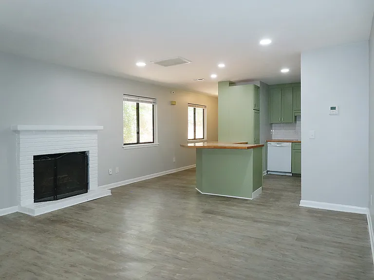 913 Shadylawn Rd #A — Photo 6