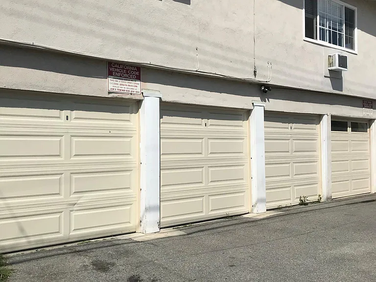 1018 N Azusa Ave — Photo 16