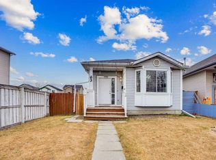 63 S Martinbrook Rd NE, Calgary, AB T3J3E1
