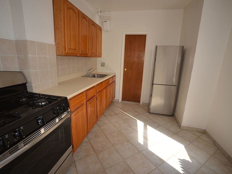 1st image of 3074 32nd St APT 18
