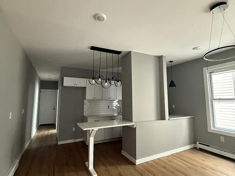 139 N 11th St #2RR — Photo 6