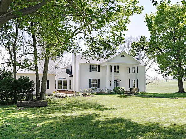 2600 Paynes Mill Rd, Versailles, KY 40383