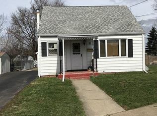 3 Circuit Dr, Elmira, NY 14904