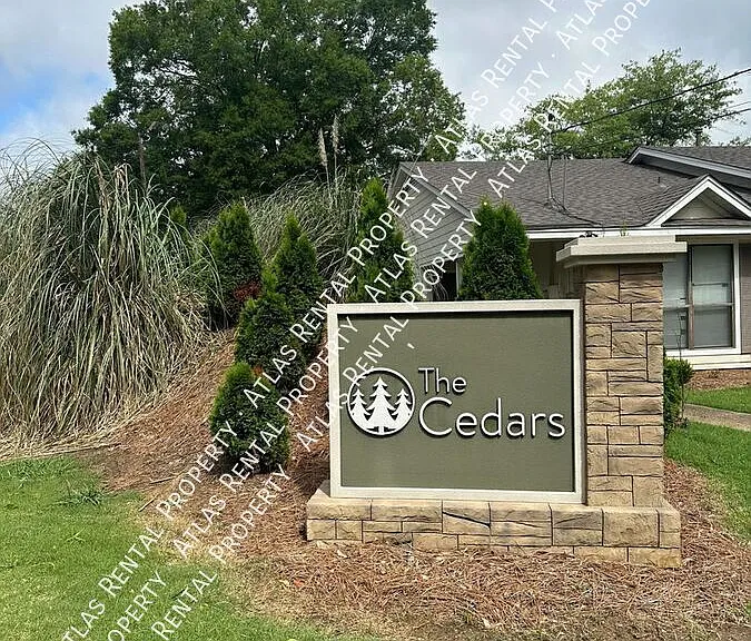 113 Cedar Ct — Photo 1