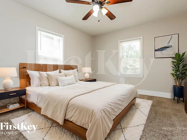 1731 N Olympian Way SW — Photo 11