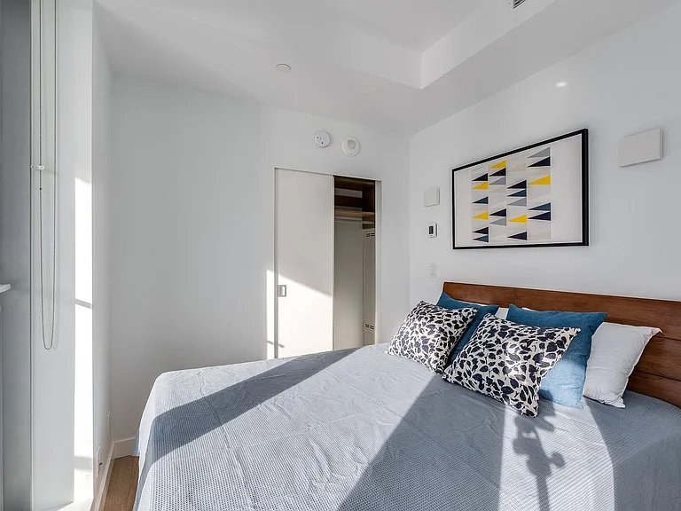 1480 Howe St #1802 — Photo 16