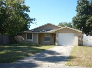 16130 Foxfire Dr, Tampa, FL 33618