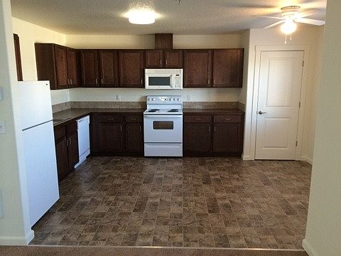 4th image of 1307 SE 9th Dr APT 307