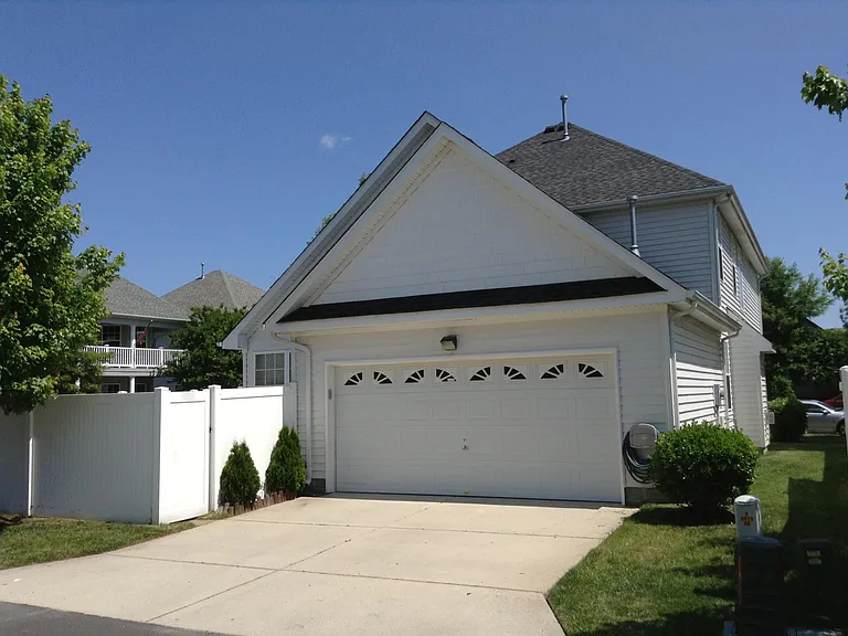 3933 Runey Dr — Photo 5