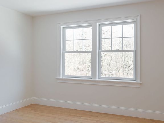 2nd image of 71 Franklin St