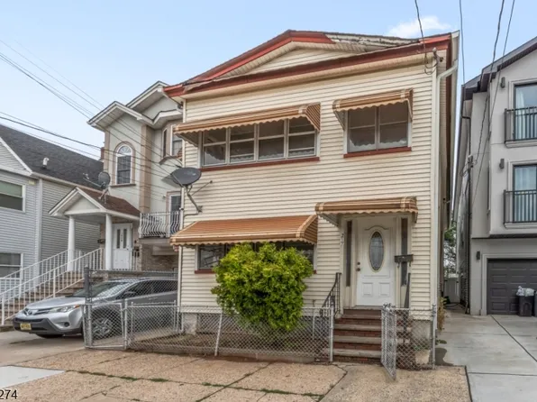 217 Centre St, Elizabeth City, NJ 07202