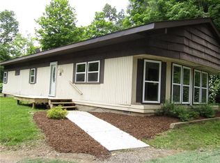 25 McIntyre Rd, Gibsonia, PA 15044