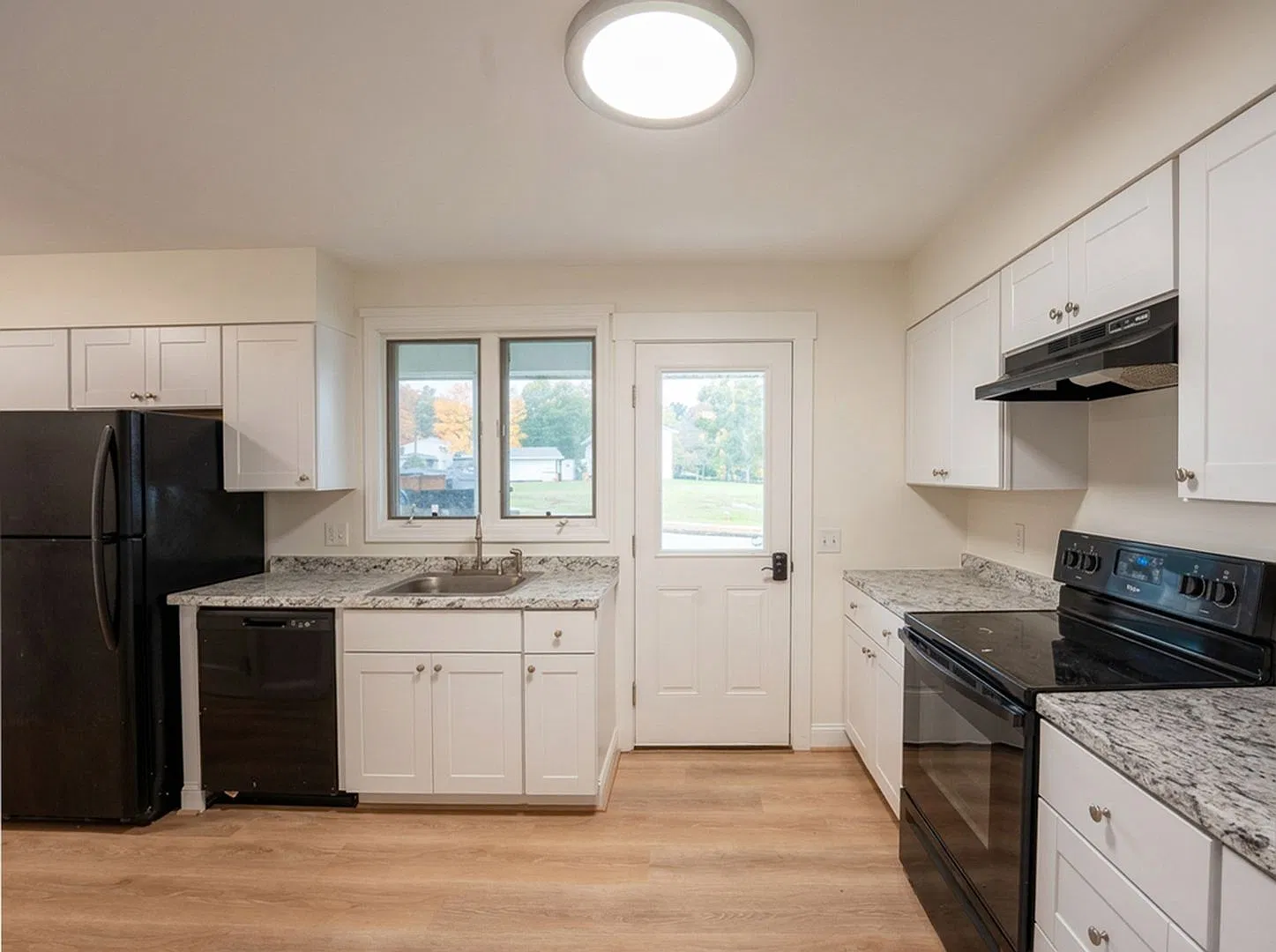 4 Bed / 2 Bath House For Rent In Topsham! — Photo 4