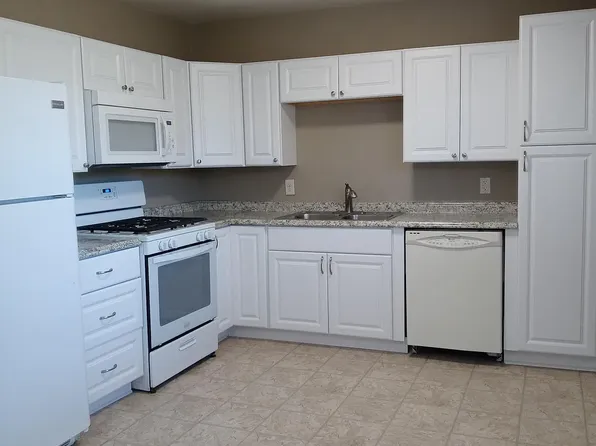 6208 E 150th Ter, Grandview, MO 64030