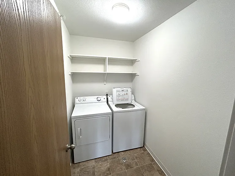 Thornridge Apartments — Photo 60