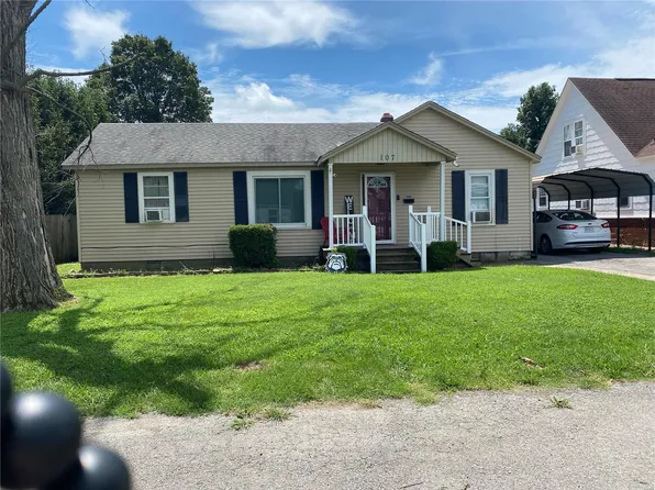 107 E 8th St, Portageville, MO 63873