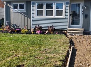 1049 Scott St, Maumee, OH 43537