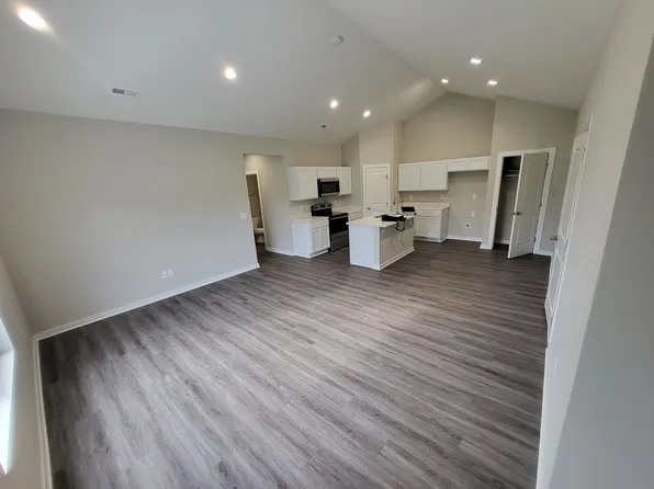 12124-26 W Shadow Lakes St, Wichita, KS 67205