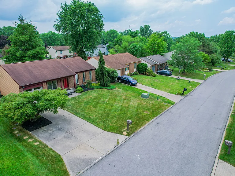1567 Meadow Hill Ct — Photo 2