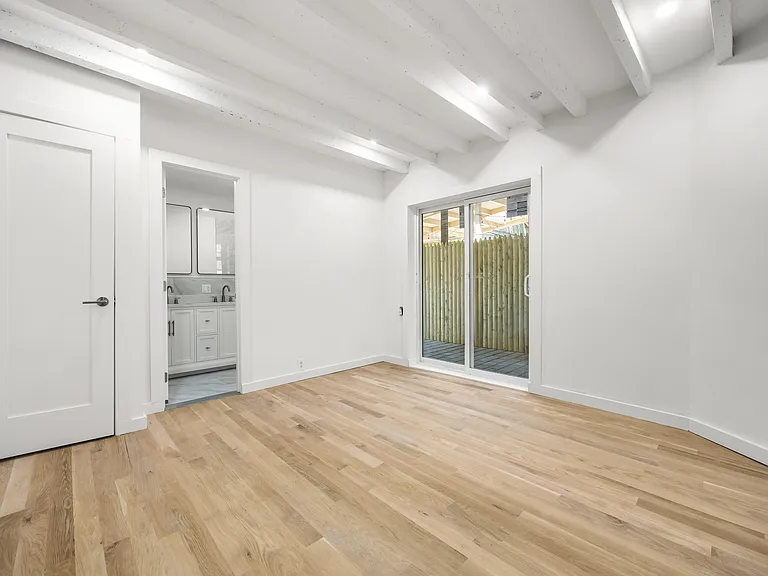 75 Bainbridge St #1A — Photo 10
