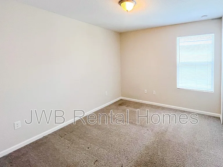 1209 Ellis Rd S — Photo 13