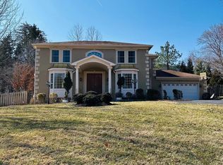 6413 Divine St, Mc Lean, VA