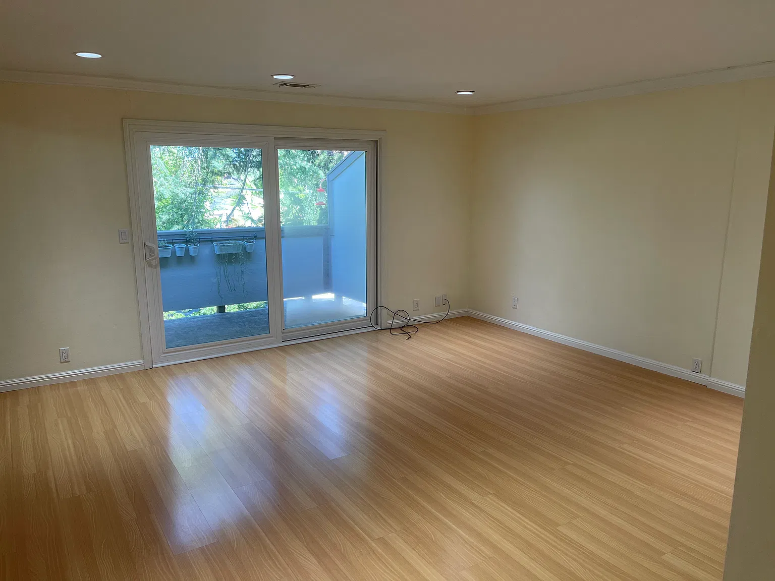 2 bed, 900 sqft, $3,250 — Photo 3