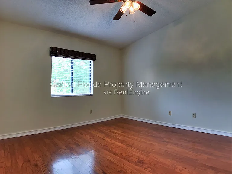 2404 Gallery View Dr — Photo 13