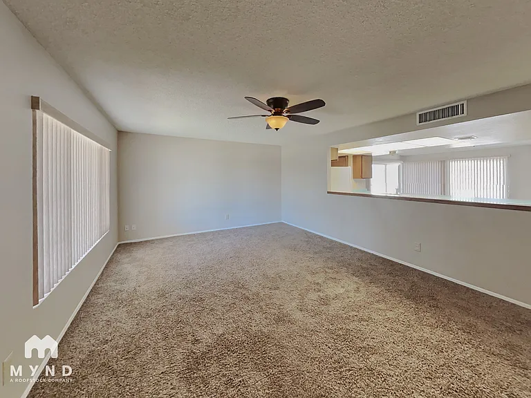 4250 E Kiowa St — Photo 3
