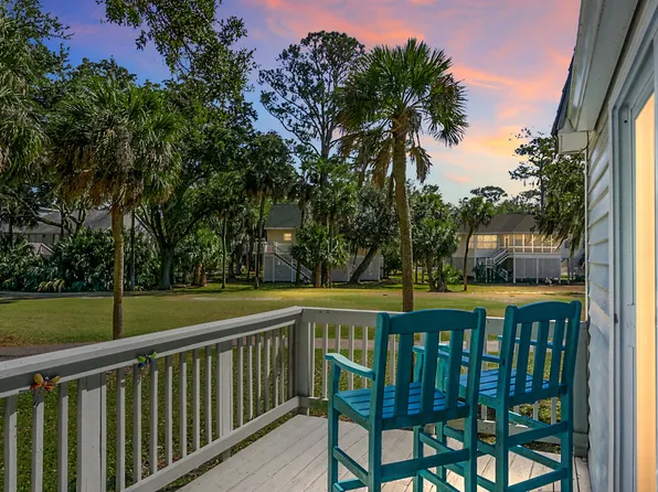 278 Driftwood Ln, Edisto Island, SC 29438