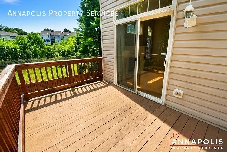 888 Stonehurst Ct — Photo 28