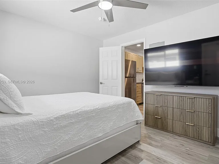 1301 NE 16th Ter #9 — Photo 13
