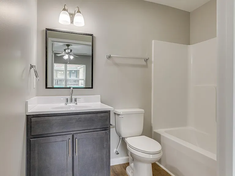 Bristol View Townhomes — Photo 14