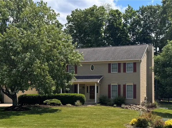 4764 Young Rd, Stow, OH 44224