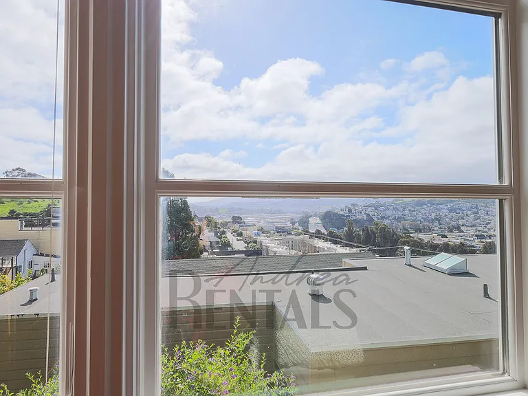 1029 Rhode Island St — Photo 41