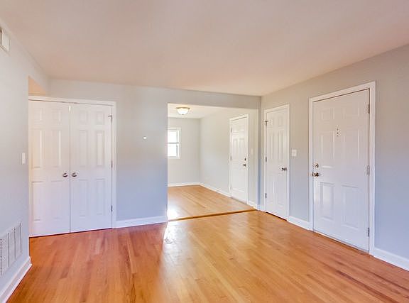 2nd image of 2929 W Summerdale Ave APT 3