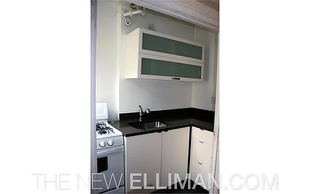 Rented by Douglas Elliman | media 15