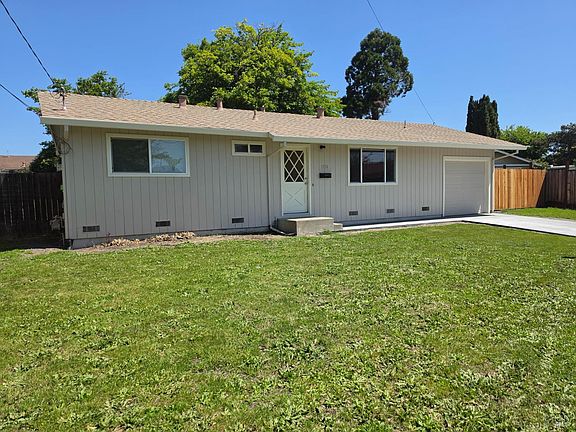 3rd image of 1336 Ramona Lane