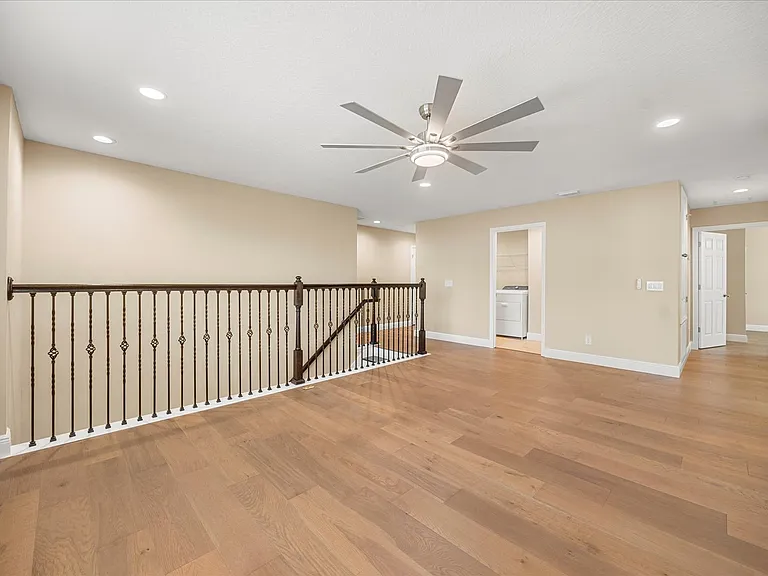 2049 Heart Lake Dr — Photo 22