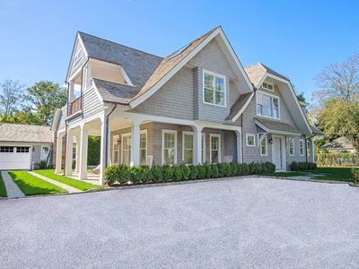 33 Bellows Ct, Southampton, NY, 11968