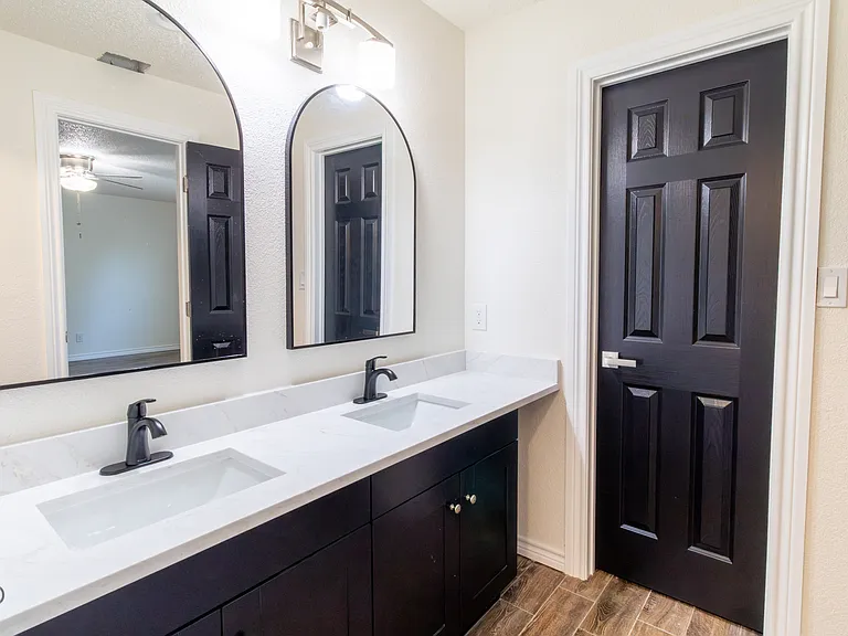 1214 Sycamore Dr — Photo 16