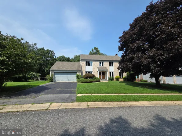 212 Fairhill Dr, Wilmington, DE 19808