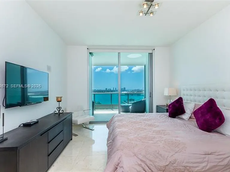 900 Biscayne Blvd #2002 — Photo 23