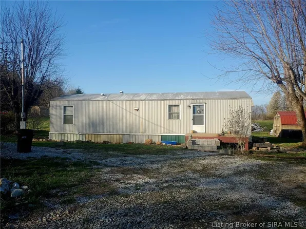 6041 Heil Road, Henryville, IN 47126