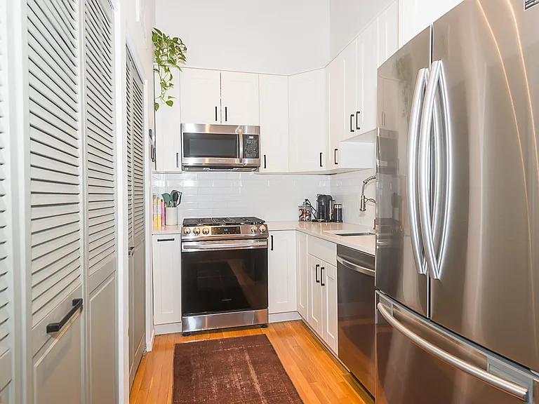 1727 S Indiana Ave #316 — Photo 4