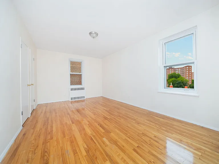 500 Kappock St #6K — Photo 4